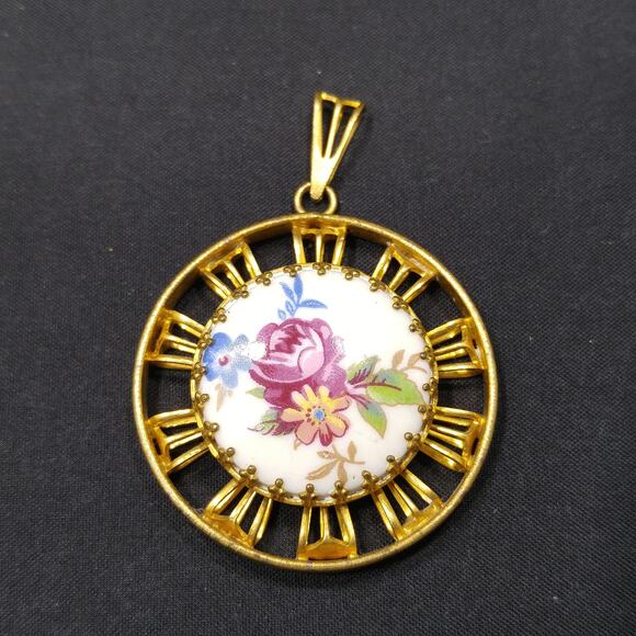 Vintage Floral Porcelain Round Pendant, Gold Tone Frame, 1960s Jewelry - Picture 9 of 10